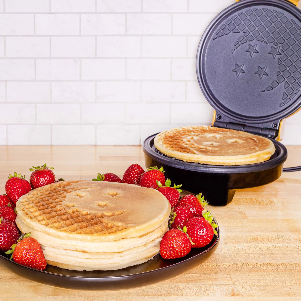 Dragonball Z Waffle Maker A7135