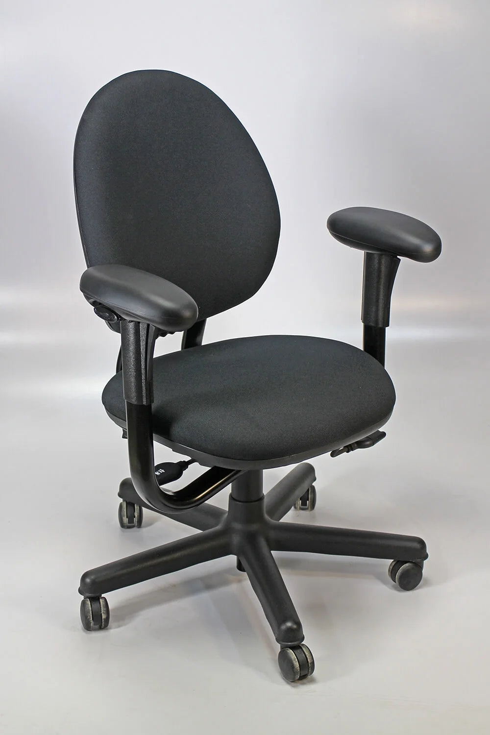 Chair M14570