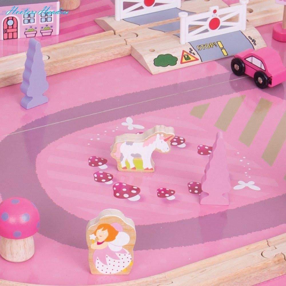 Wooden Train Set and Table D38353