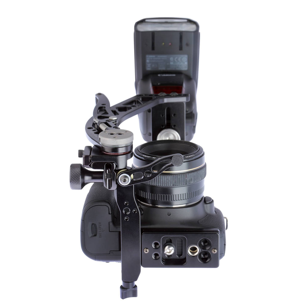 Boomerang Flash Bracket with Universal QR Plate D785