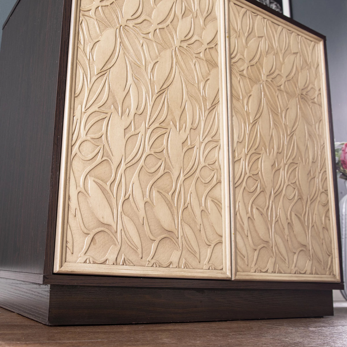 Accent Cabinet M566848