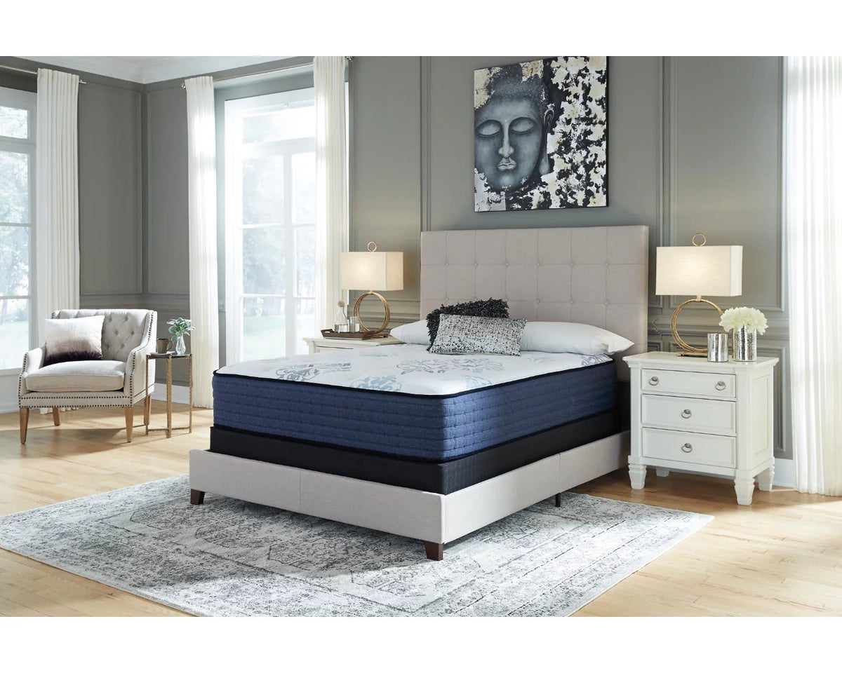 California King White Mattress Q55154