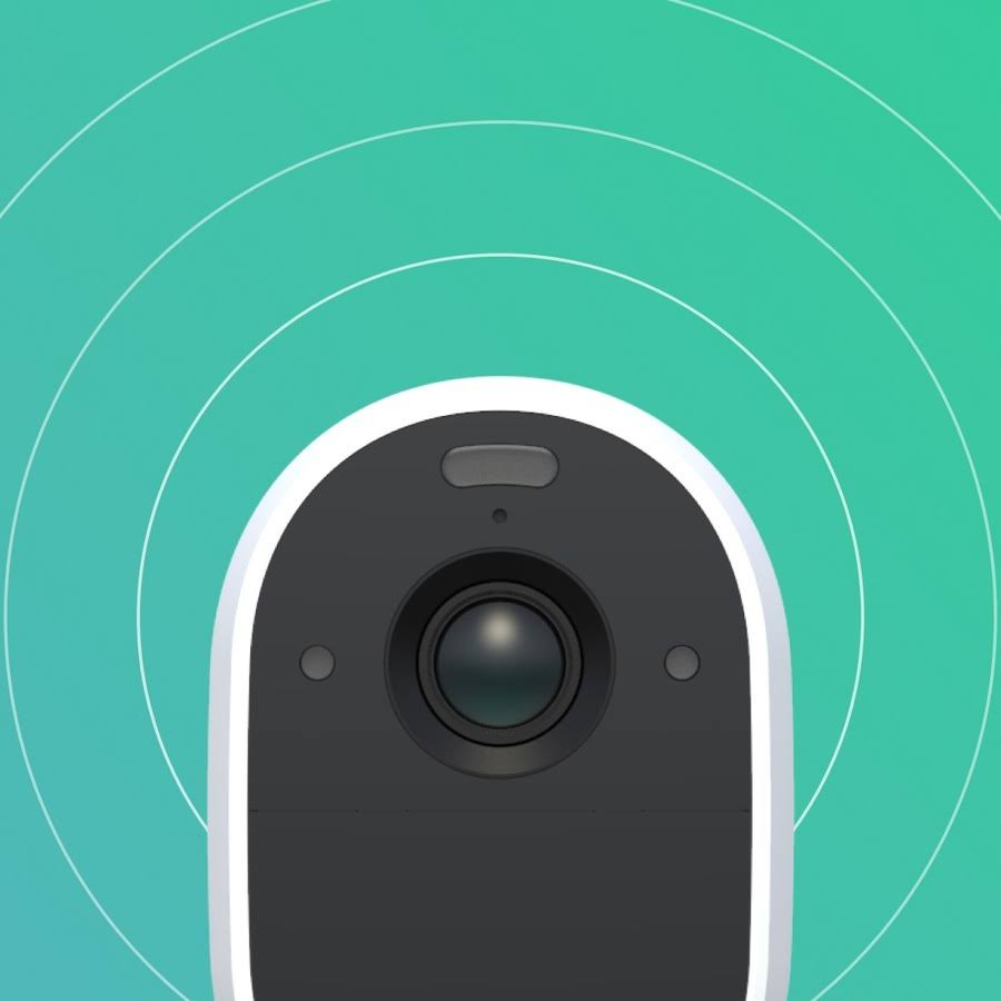 Essential XL Spotlight Camera C40752